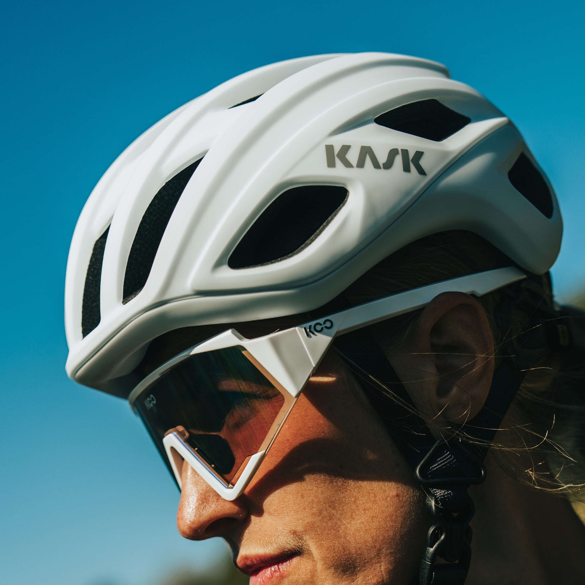 Kask Mojito³ blanco mate en uso