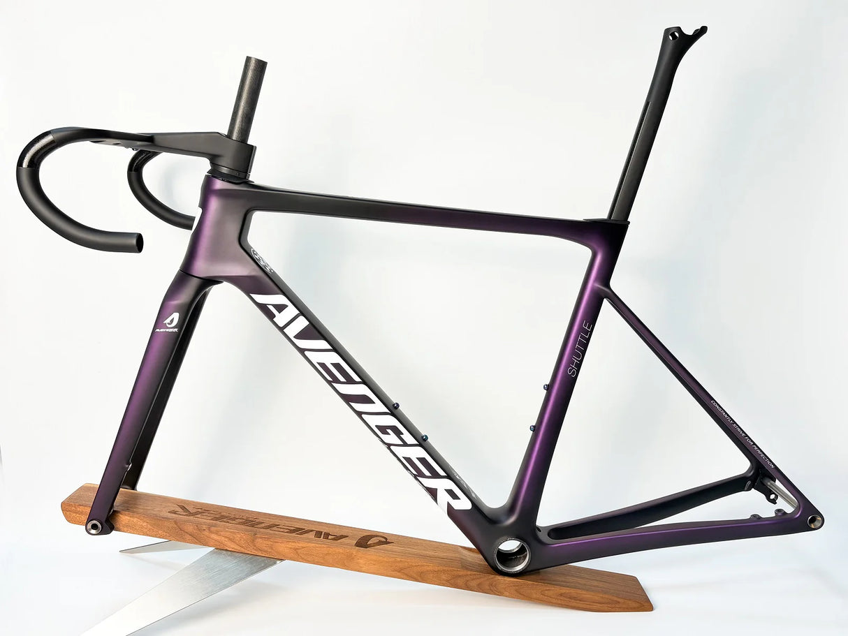 Avenger Shuttle Frame 2026 colors