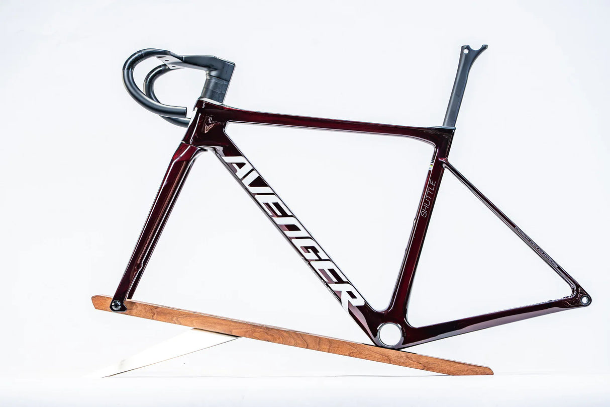 Avenger Shuttle Frame 2026 colors