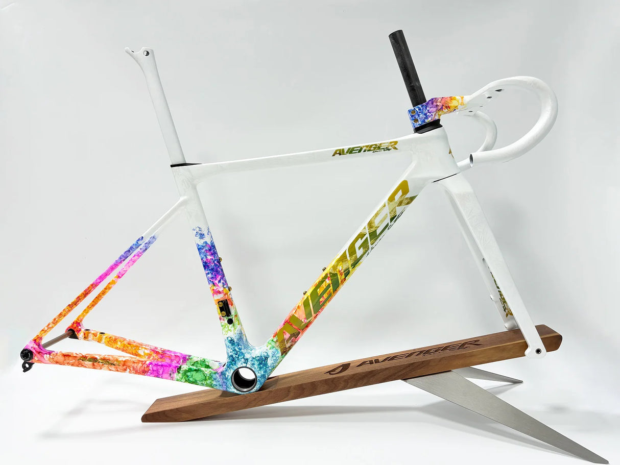 Avenger Shuttle Frame 2026 colors