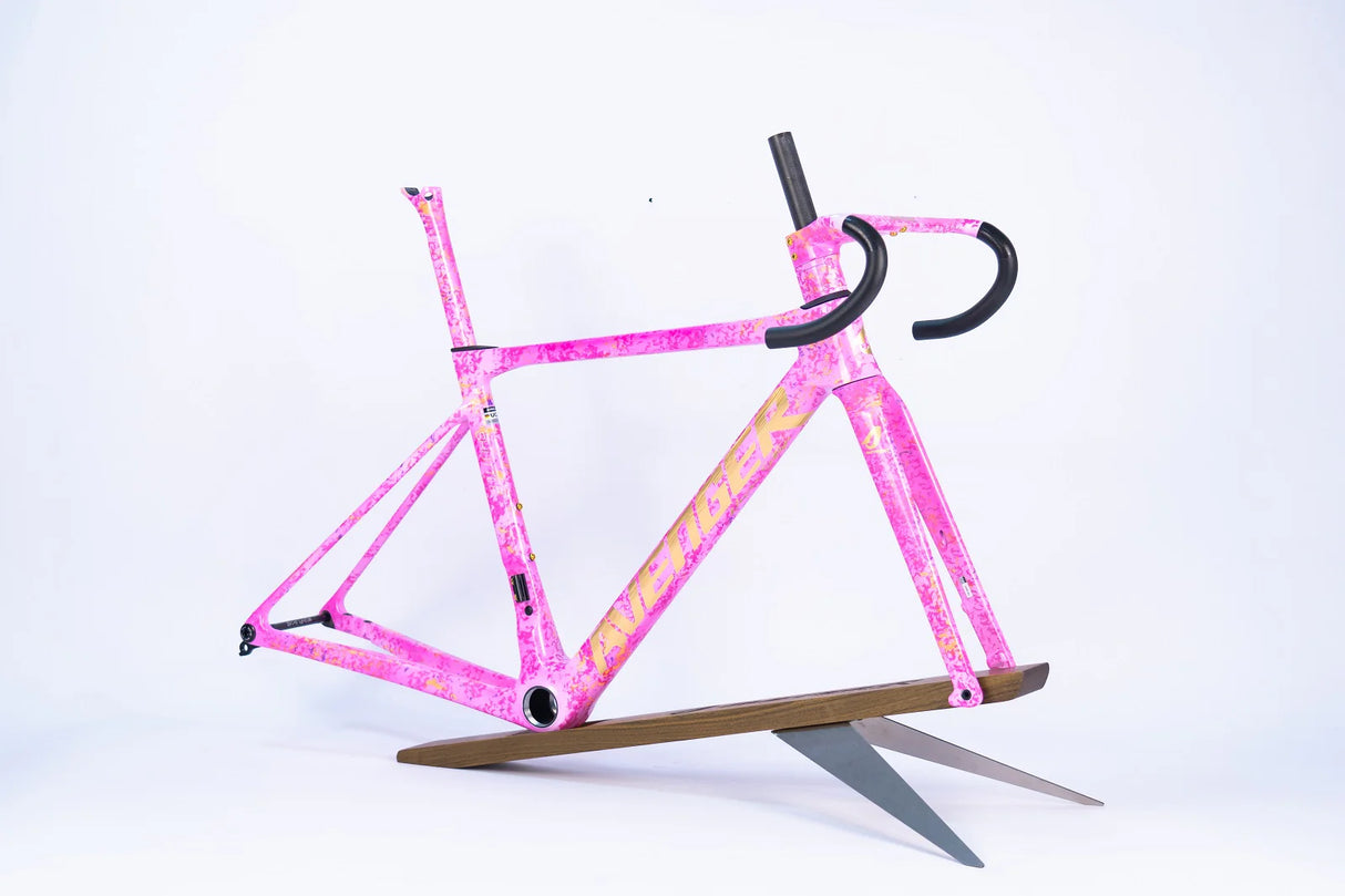 Avenger Shuttle Frame 2026 colors