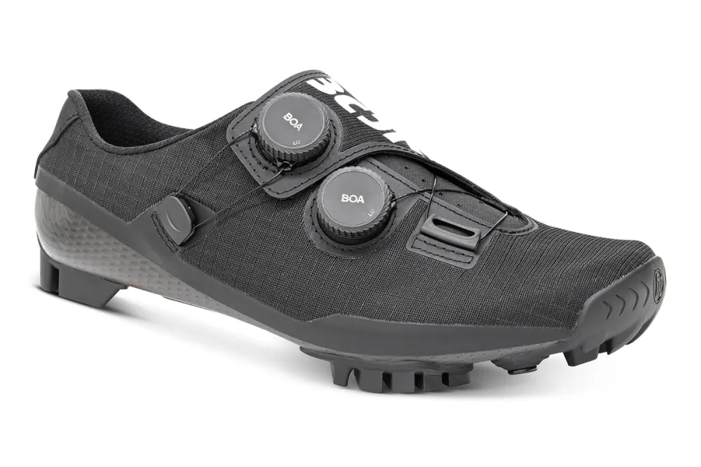 Zapatillas de gravel Bont Vaypor SL G en negro, vista tres cuartos