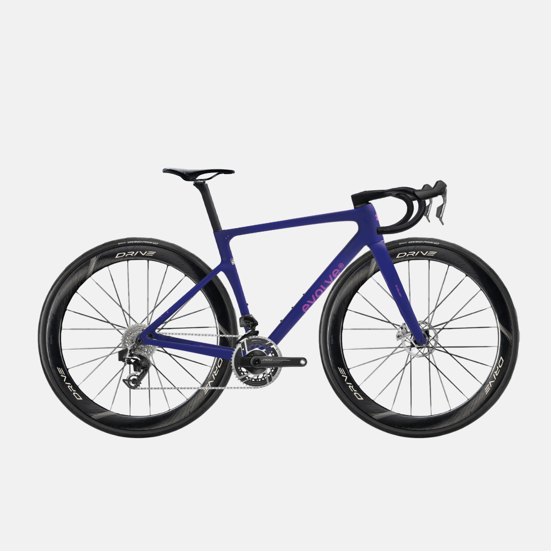 Bicicleta Evolve Artista Cima Red AXS Speed - Adrift, vista lateral con logo grande
