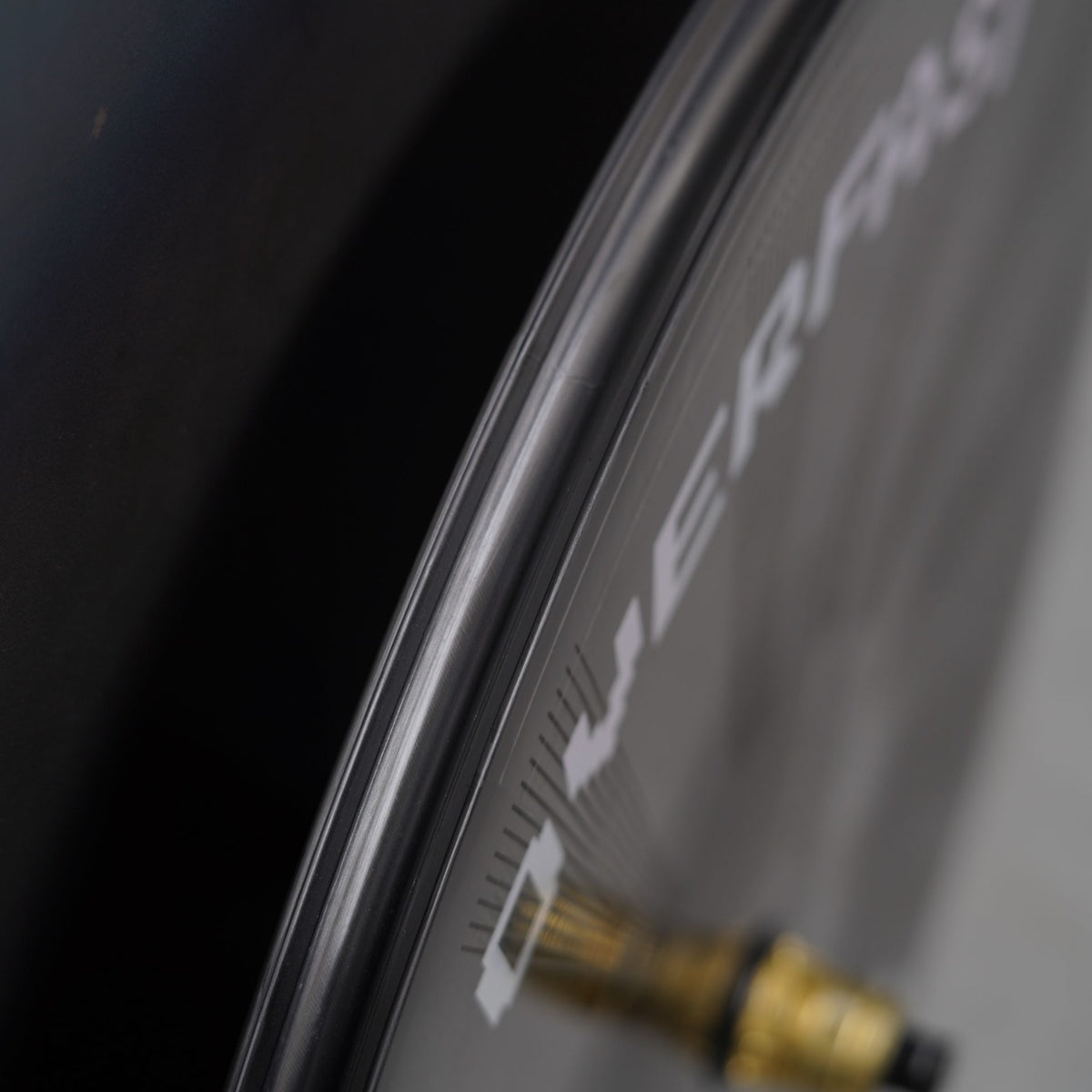 Ruedas Overfast Rueda Phantom Disc, detalle de la pintura