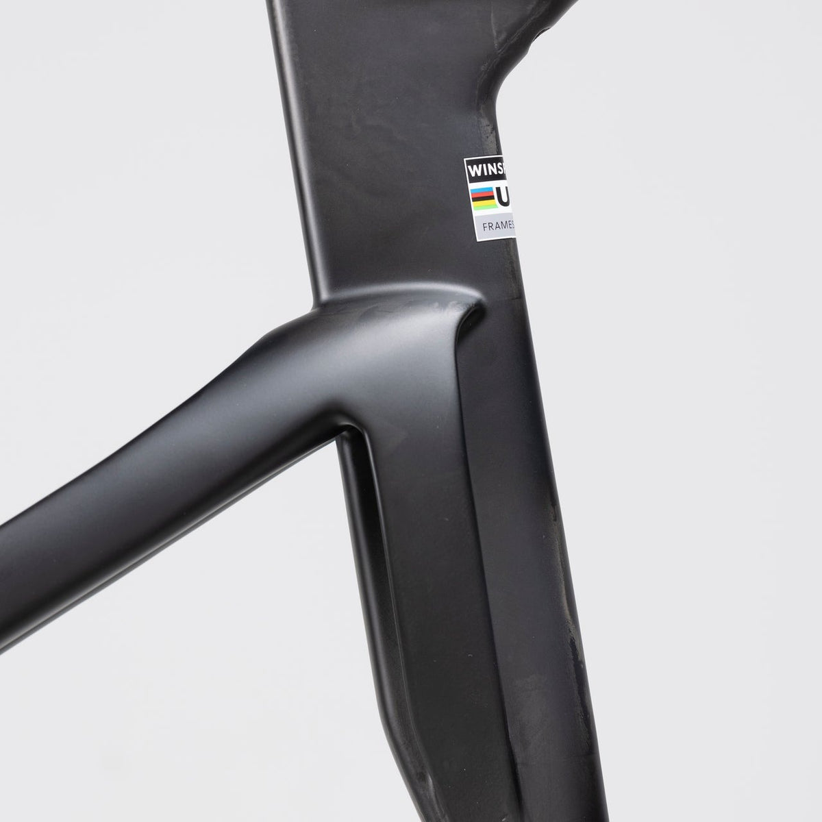 Bicicleta Winspace T1600 Dura-Ace Di2 Carbon Black, vista lateral