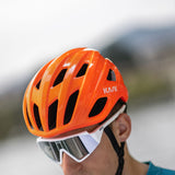 Kask Mojito³ naranja en uso