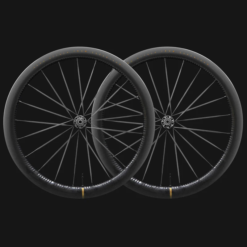 Ruedas de carbono con radios de carbono