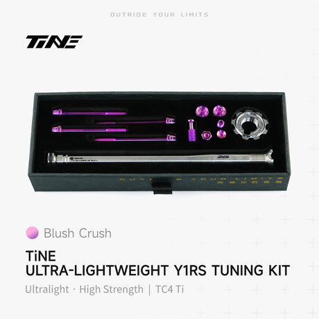 TiNE Tapón de Compresión de Titanio Colnago Y1Rs con tornillería en acabado Blush Crush (rosa fucsia) y eje en plata