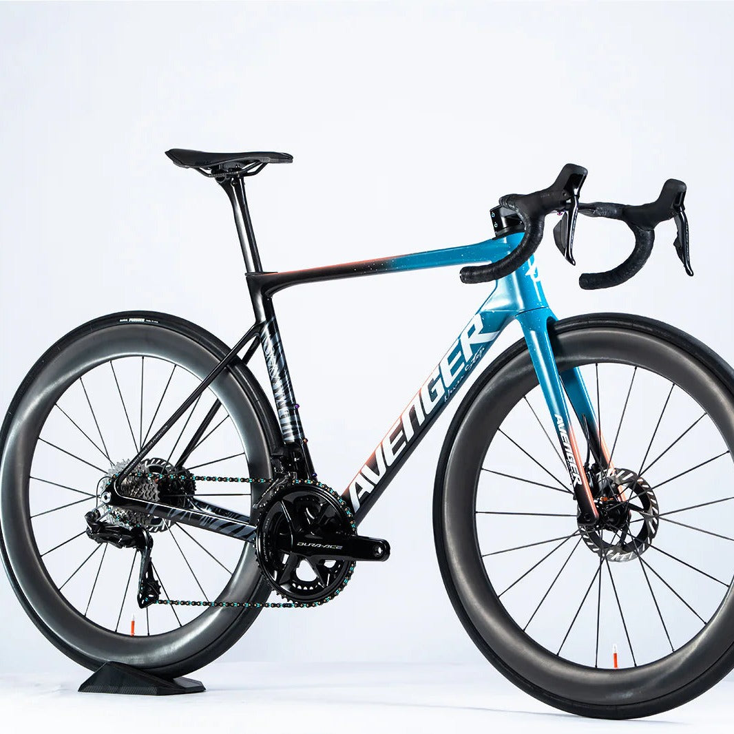 Bicicleta Avenger Shuttle SL Riders Edition, vue de trois quarts