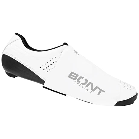 Cubrezapatillas Bont Dialz en blanco, puesto sobre la zapatilla