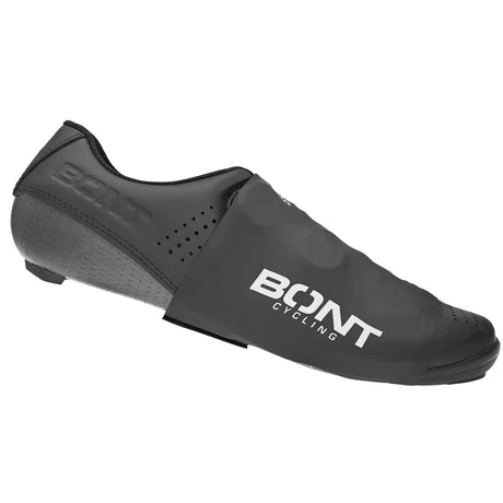 Cubrezapatillas Bont Dialz en negro, puesto sobre la zapatilla