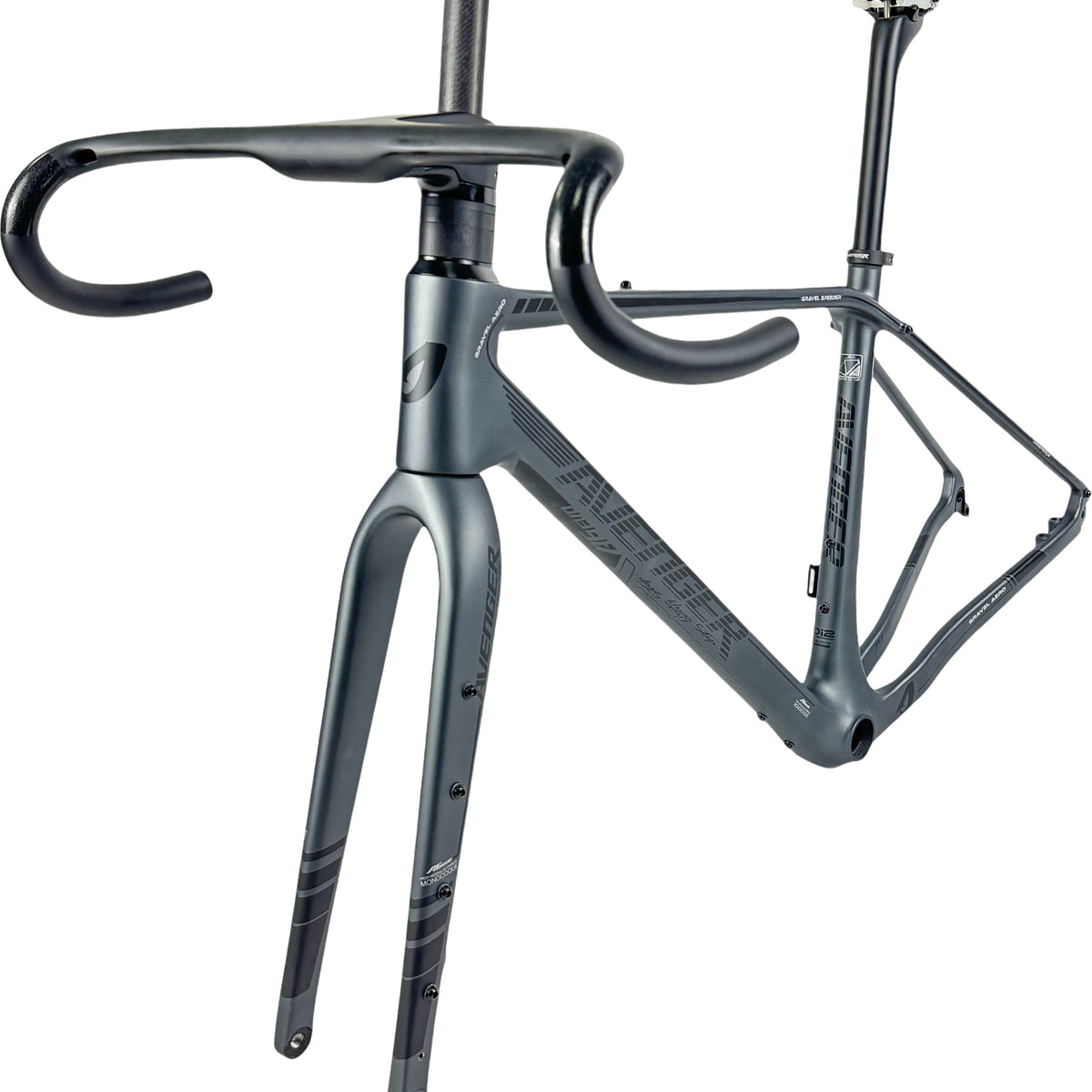 Cuadro Avenger Gravel FM188 The black knight, vue de trois quarts