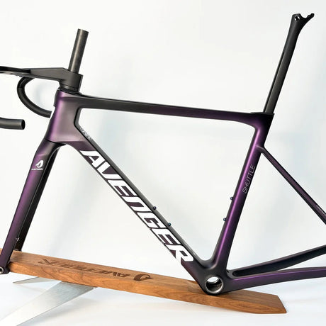 Cuadro Avenger Shuttle 2026 Purple chameleon, Seitenansicht