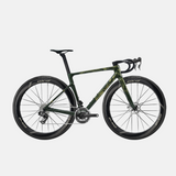 Bicicleta Evolve Artista Cima Red AXS Emerge, vista lateral con logo grande