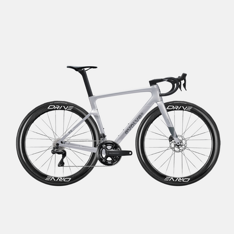 Rennrad Evolve Artista Cima Ultegra Di2 Streams, Seitenansicht mit großem Logo