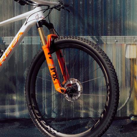 Cuidado de la Bicicleta Hydrofinish Formula 500 ml, détail de la fourche