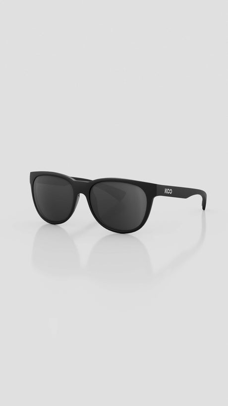 KOO Cosmo — Black Matt / Smoke Polarized — imagen 1