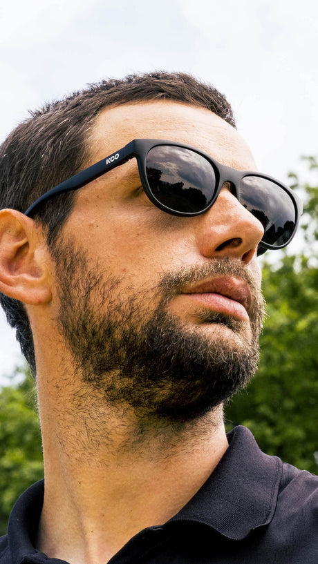 KOO Cosmo — Black Matt / Smoke Polarized — imagen 2