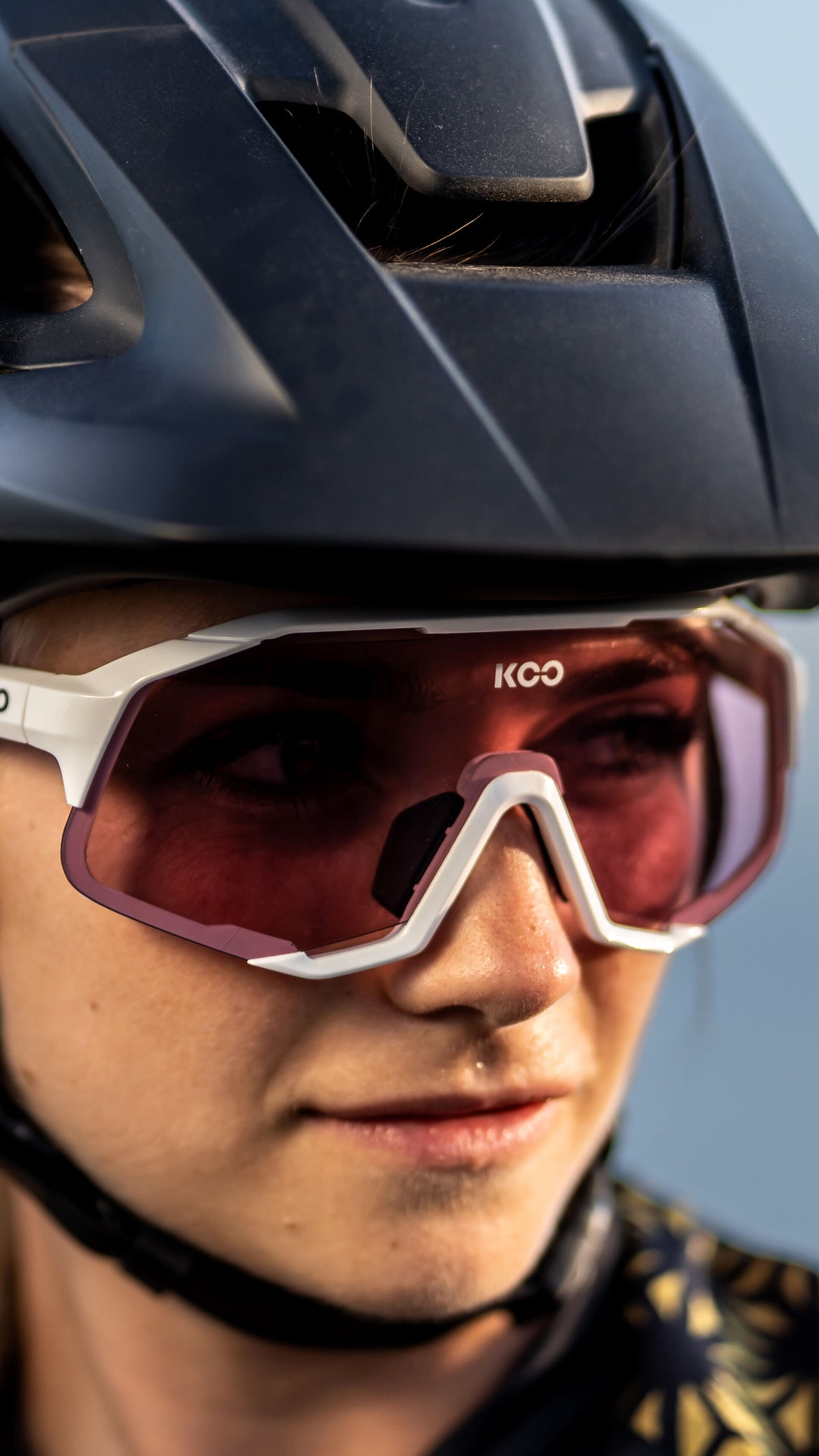 KOO Demos — White / Photochromic Pink — imagen 2