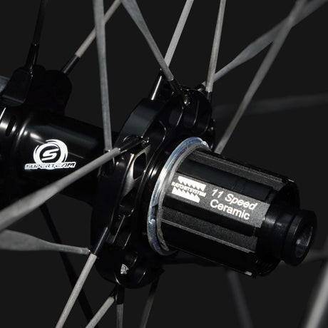 Ruedas Superteam All Carbon Ultra D28-50, detalle