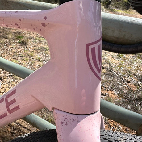 Vélo Winspace G3 GRX 717 Pink Clay, détail du tube de direction