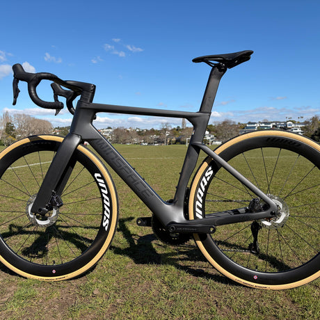 Vélo Winspace M6 Ultegra Di2 Carbon black, vue latérale