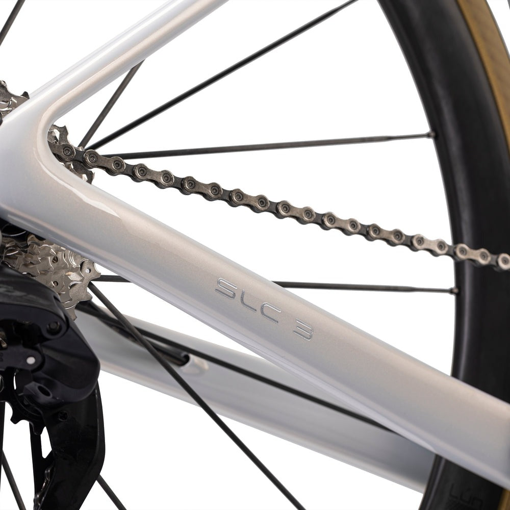 Rad Winspace SLC3 105 Di2 Polar White, Kettenstreben-Detail