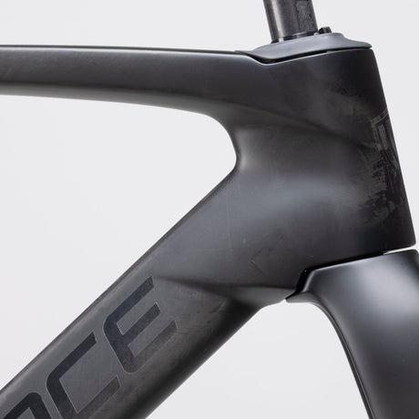 Vélo Winspace T1600 105 Di2 Carbon black, vue latérale