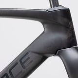 Bicicleta Winspace T1600 Dura-Ace Di2 Carbon Black, vista lateral