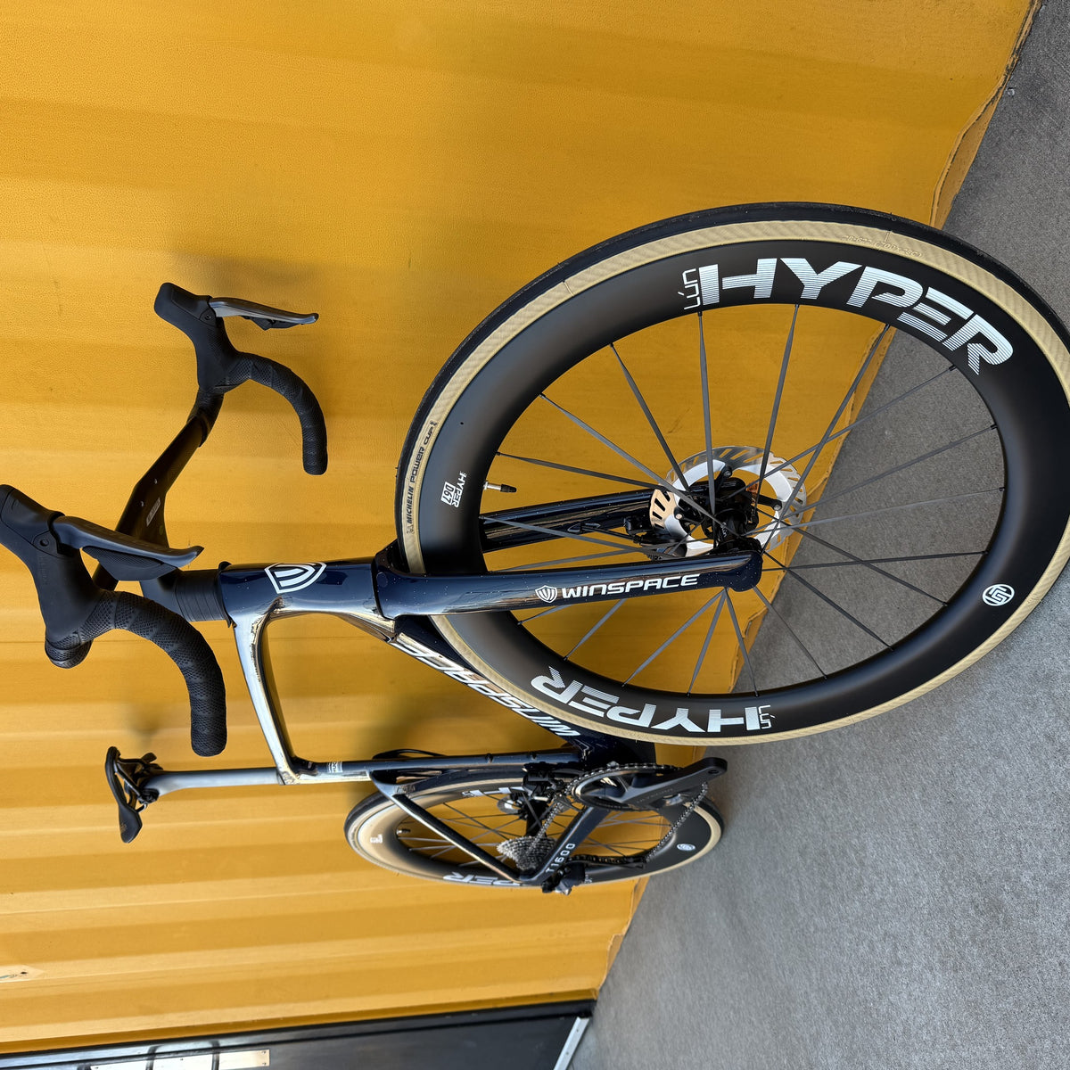 Rad Winspace T1600 Ultegra Di2 Deep Space, Dreiviertelansicht